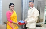 “నాన్న, బాబు” జీపులో… shrmil babu